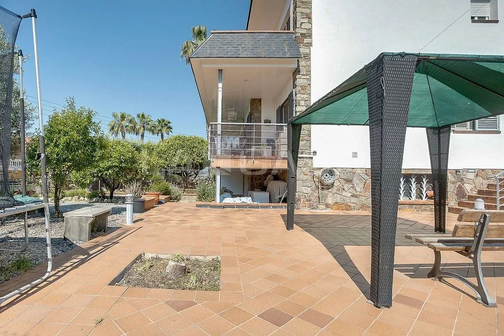 Terrasse - Chalet with Terrace in Santa Eulàlia de Ronçana