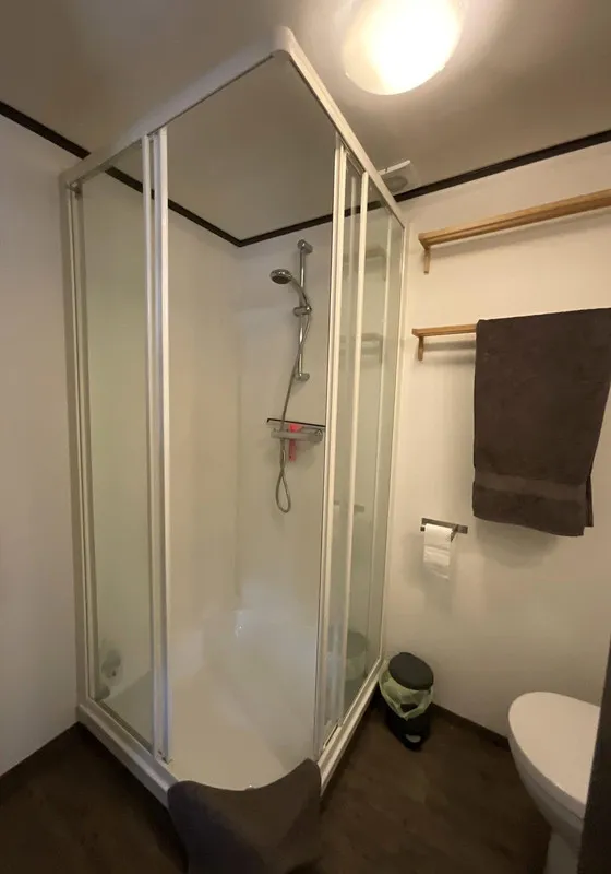 Bathrooms - 6-Persons Cottage with Garden in Ermelo