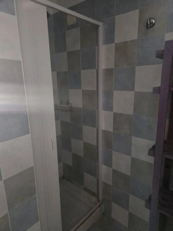 Salles de bain - Rearranged 2-Bedroom Apartment in Caserta