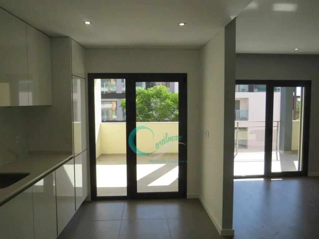 Köök - Luxury Flat with Balcony in Corroios