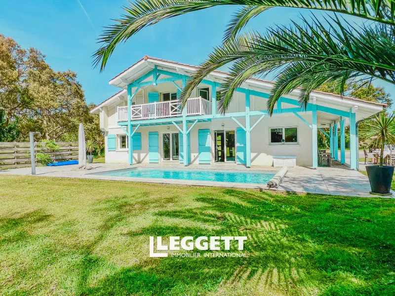 Exterior - Charming House with Pool near Côte Basque