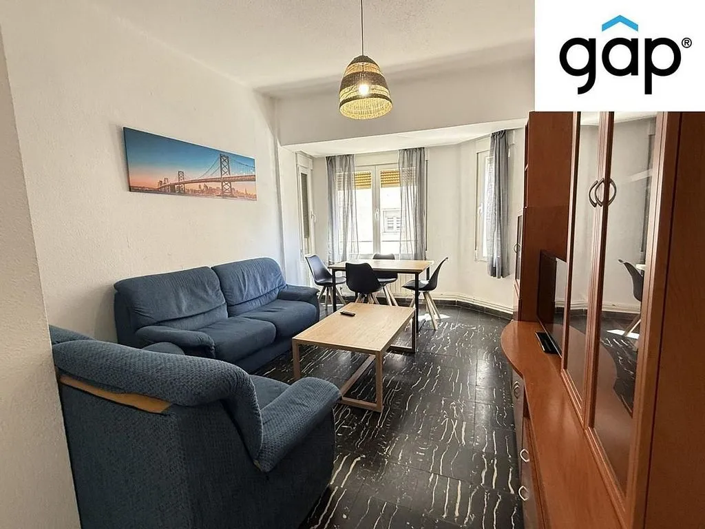 Séjour - Student Flat with Balcony in Cervantes Street