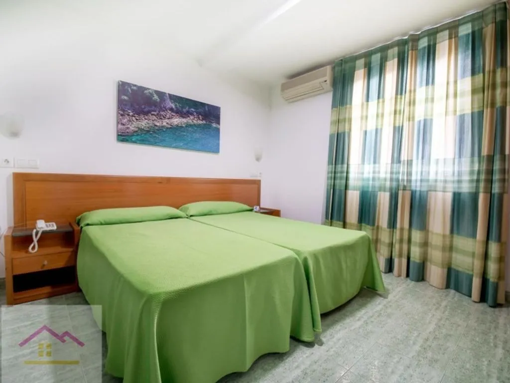 Chambres - Hotel with Seafront Location in Gandia