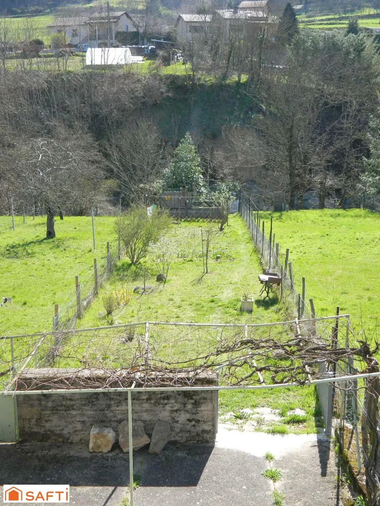 Aed - Character House with River Access in Ardèche