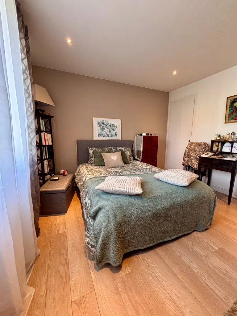 Magamistoad - 3-Bedroom Apartment with Balcony in Chambéry