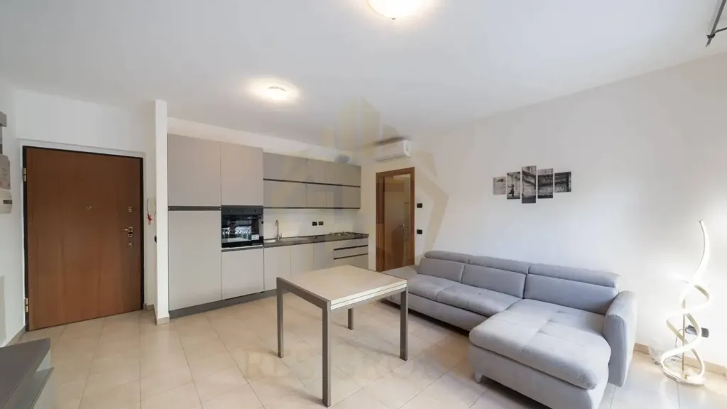 Elutuba - Modern Flat with Private Garden in Monza