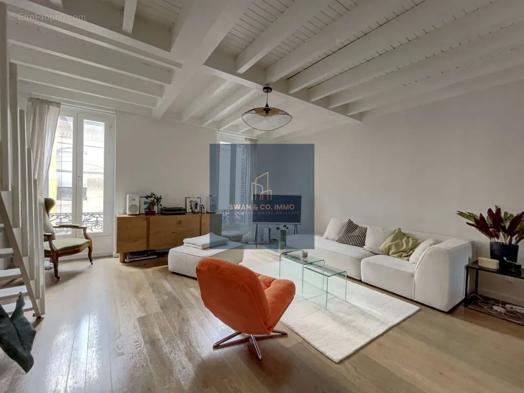 Séjour - Appartement Duplex avec Charme Ancien à Bordeaux Sainte-Croix