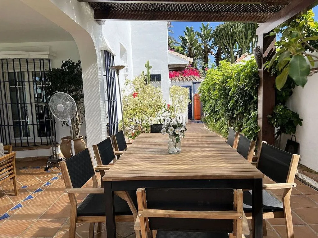 Terrazza - Andalusian Villa with Pool in Marbella