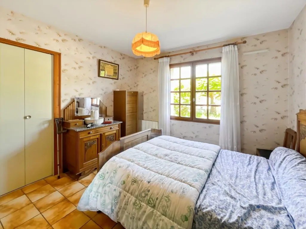 Chambres - Maison en Lisière de Forêt avec Garage à Garein