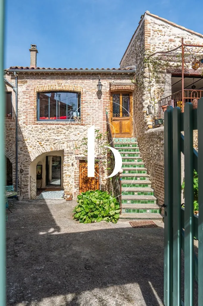 Aed - Renovated Magnanerie with Panoramic View in Provence