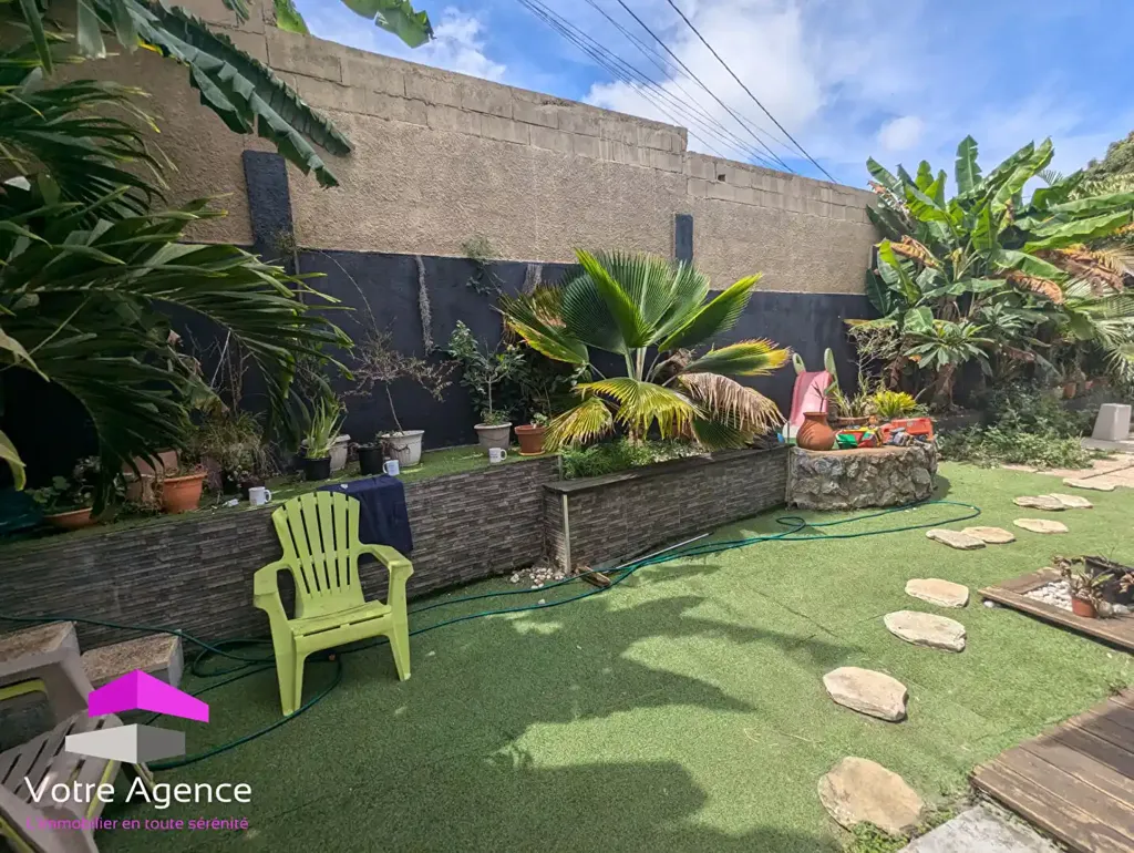 Giardino - Villa with Open Plan Living in Le Tampon