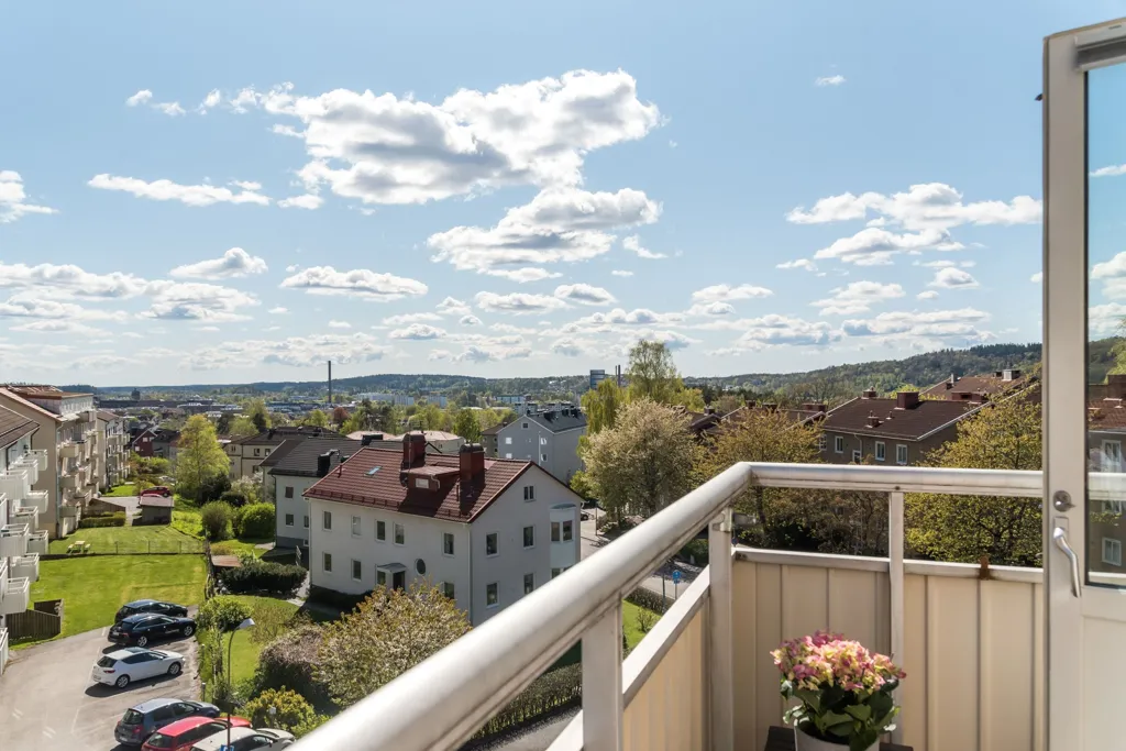 Balcon - Renovated Penthouse with Balcony in Norrmalm