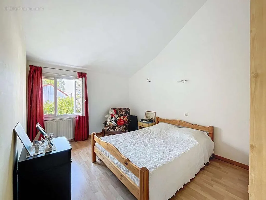 Chambres - Maison 5 pièces à Boissy-Saint-Leger