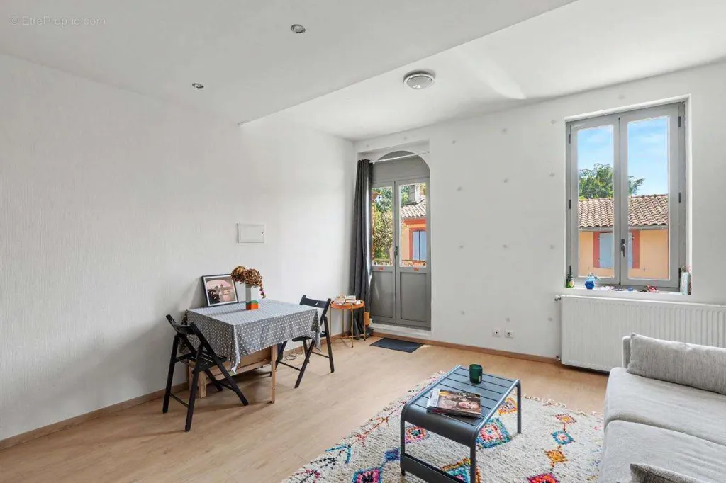 Séjour - Appartement Contemporain au Calme à Blagnac