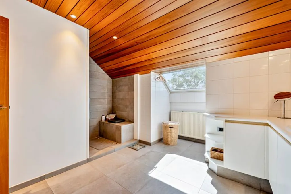Salles de bain - Maison avec Jardin et Garage à Wevelgem