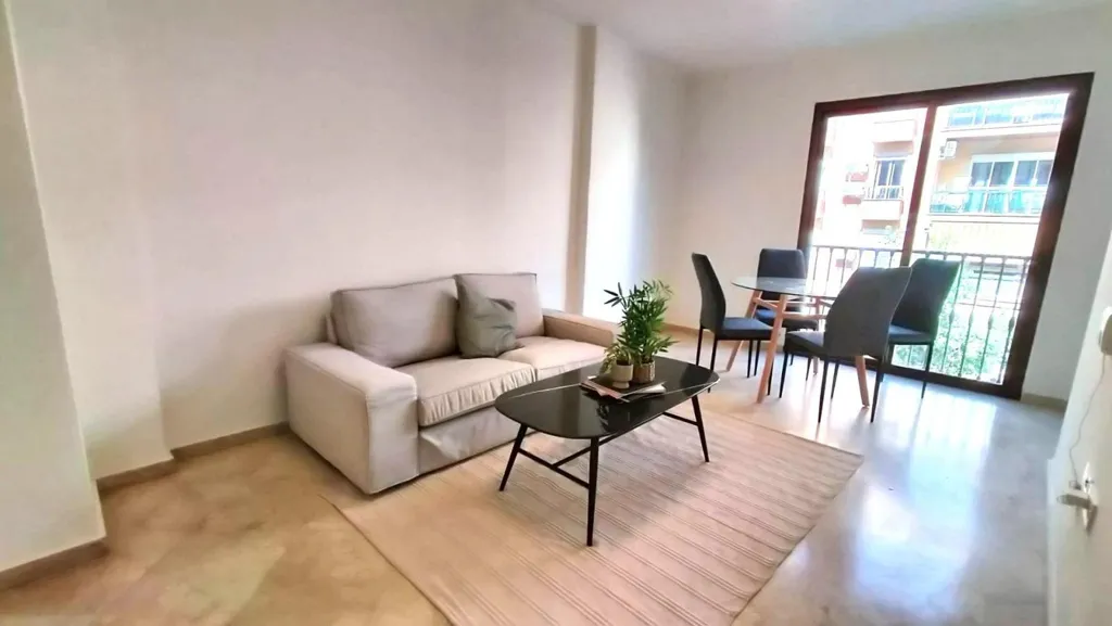 Séjour - Refurbished Flat with Lift in La Merced, Málaga