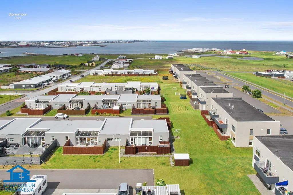 Vista aerea - Five-Bedroom Semi-Detached in Njarðvík