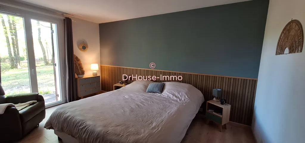 Chambres - Maison 4 Pièces avec Grand Terrain à Chancelade