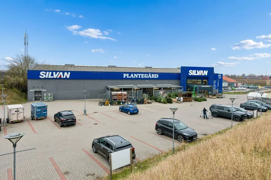 Välivaade - Big-Box Retail Unit in Næstved