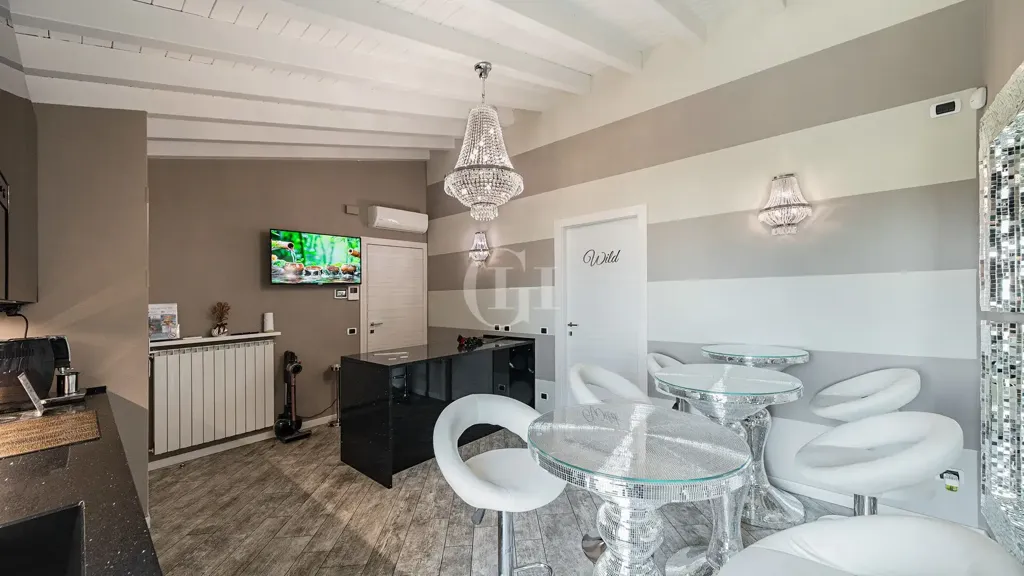 Salle à manger - Luxury Villa with Heated Pool near Desenzano