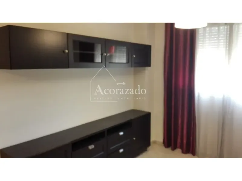 Chambres - Furnished Flat with Terrace near University
