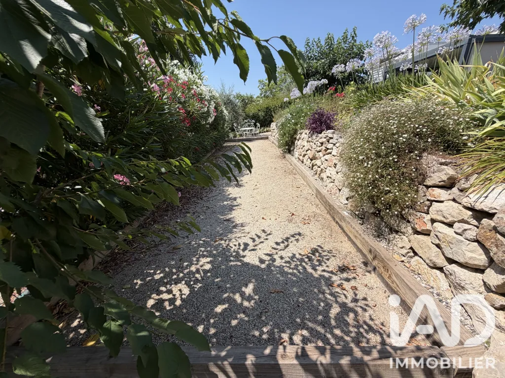 Jardin - Maison d'Architecte avec Jardin à Opio