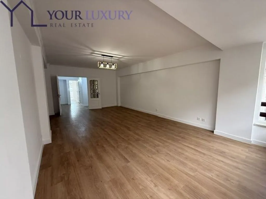 Elutuba - Remodelled T3 Apartment with Metro Access in Lisbon