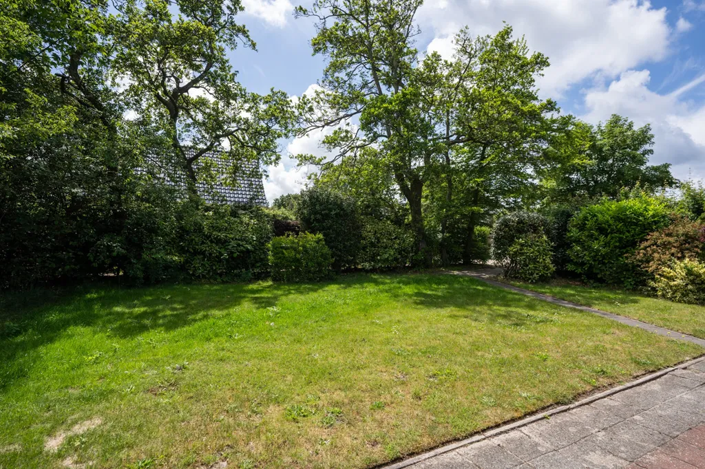 Giardino - Gabled Bungalow with Garden in De Koog