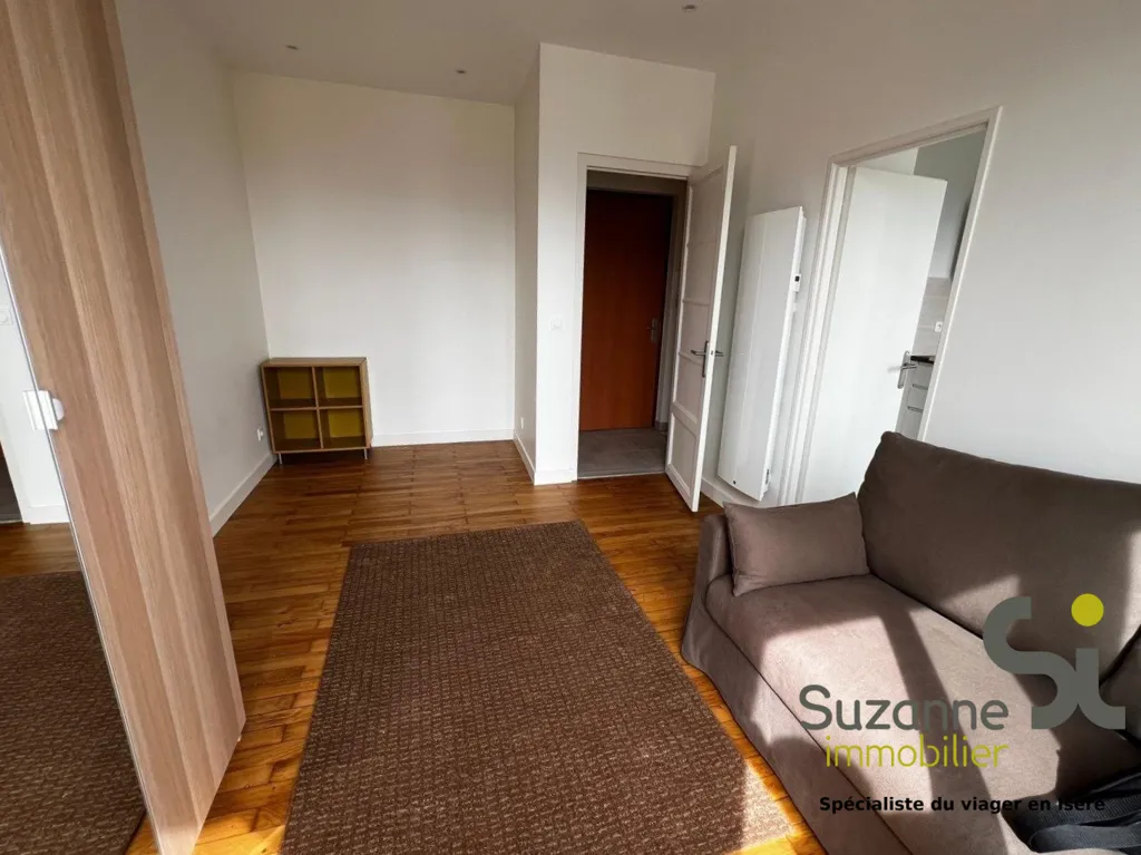Elutuba - Meubled Studio with Balcony in Grenoble