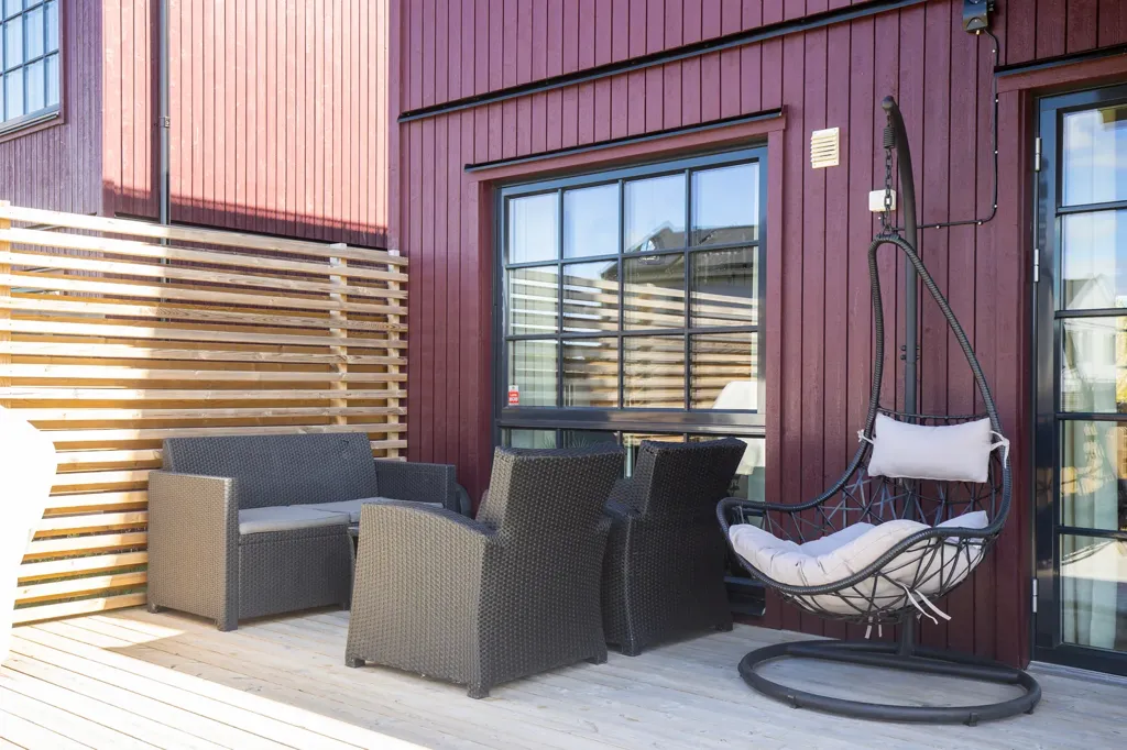 Terrasse - Modern Terraced House with West Terrace in Marieberg