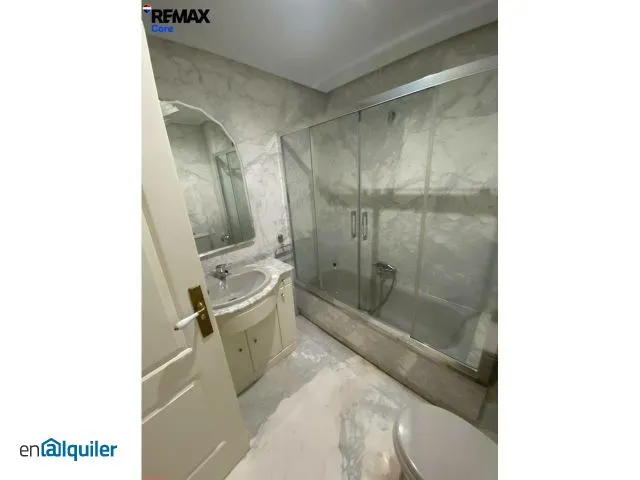 Vannitoad - Spacious Flat with Balcony in Cáceres Old Town