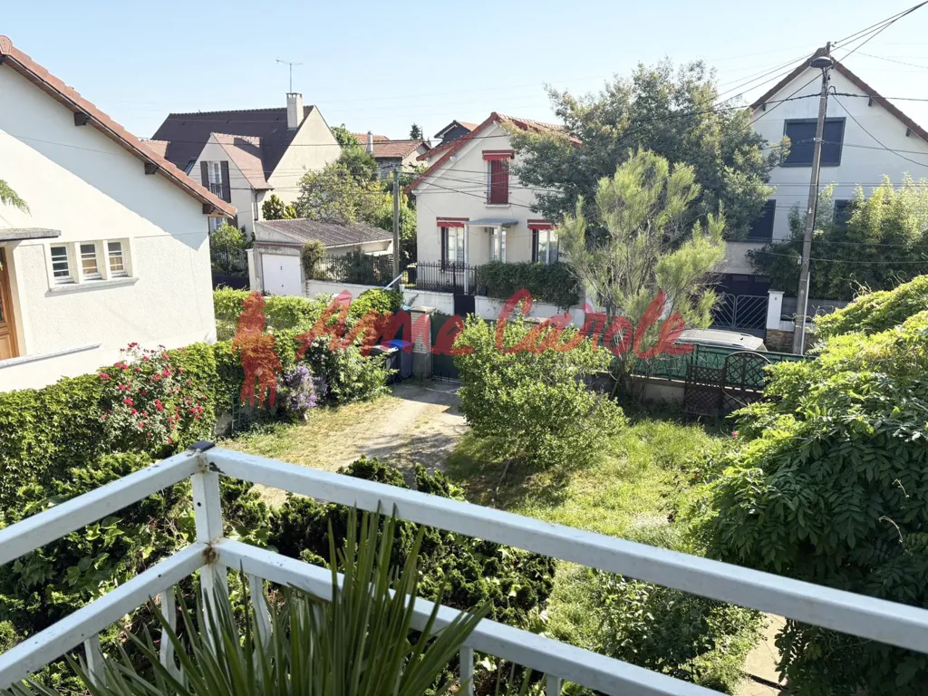 Rõdu - Charming Flat with Balcony in Historic Building