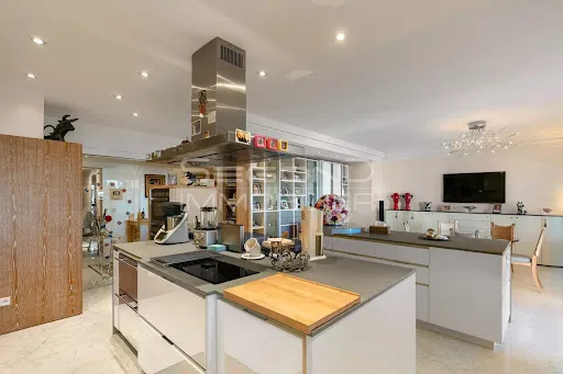 Cuisine - Appartement de Luxe avec Vue Panoramique à Monaco