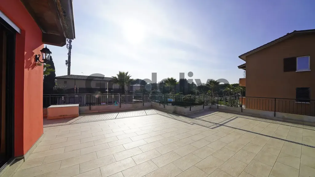 Terrasse - Quadruplex with Panoramic Terrace in Sirmione