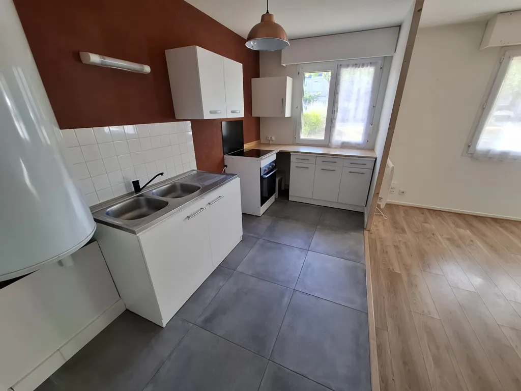 Küche - 3-Bed Flat with Parking in Madeleine