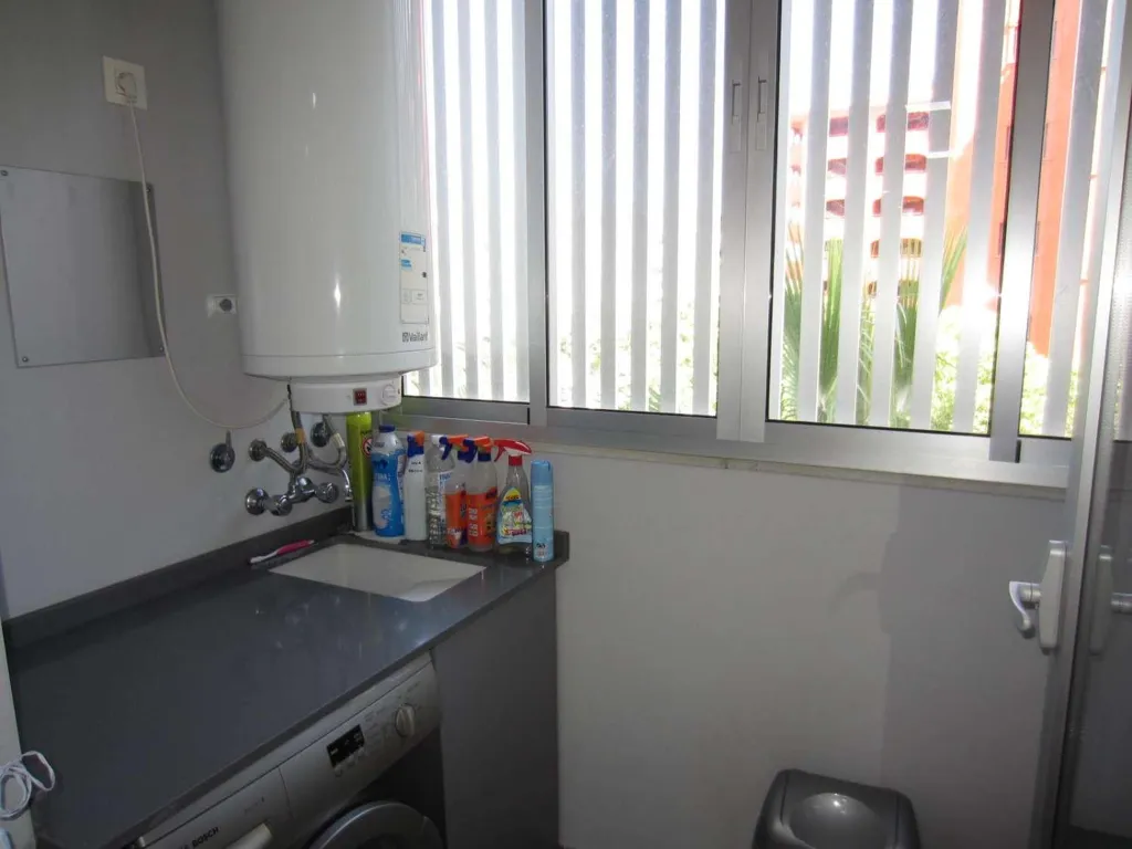 Buanderie - Apartment with Pool in Fuengirola's Miramar