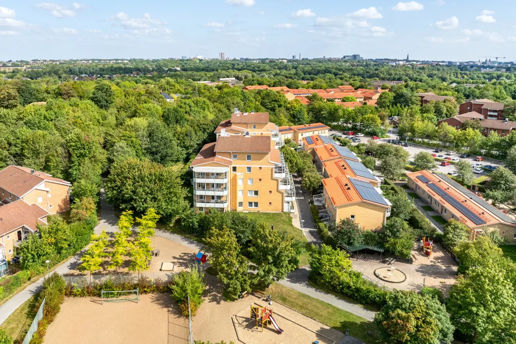 Õhuvaade - Modern Flat with South-Facing Balcony in Lund