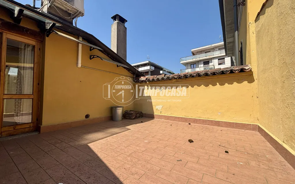Terrasse - Mansard Apartment with Terrace in Arona