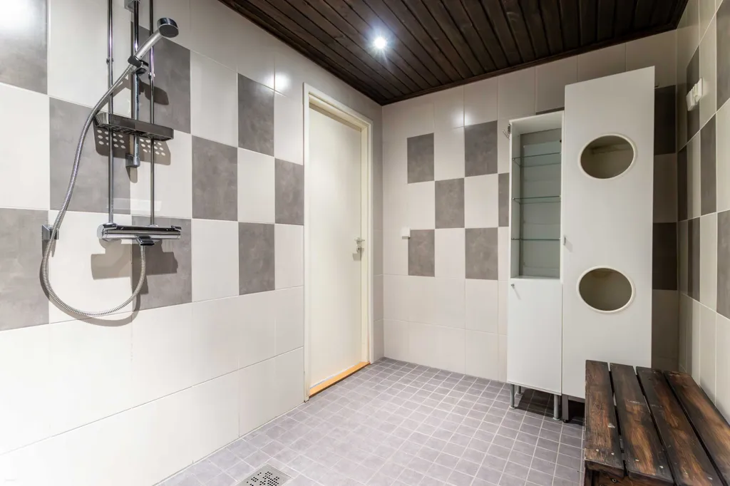 Vannitoad - Detached House with Sauna in Juupajoki