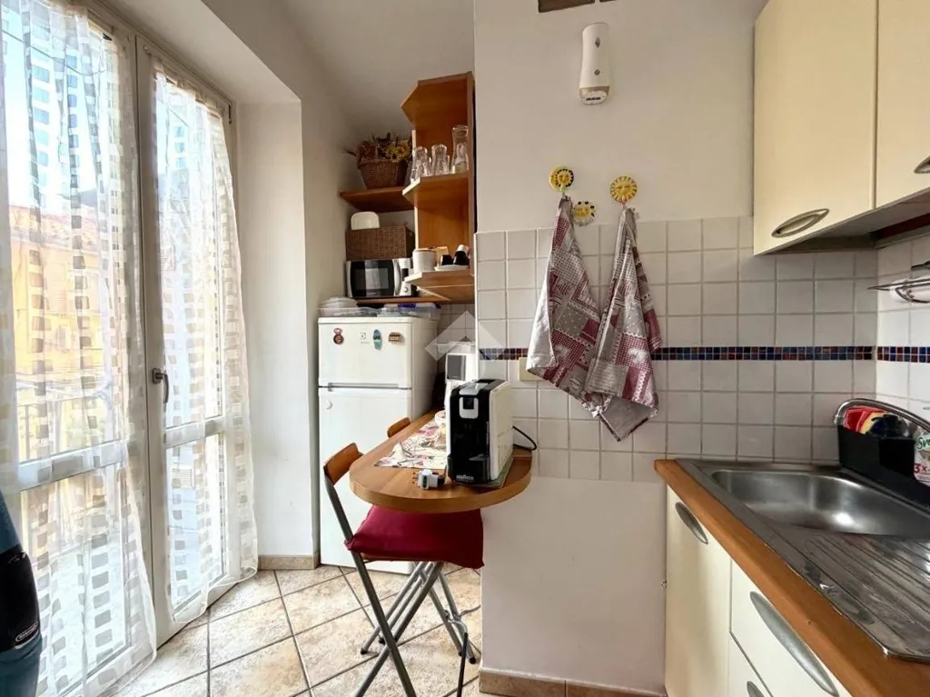 Cucina - Period Apartment with Double Aspect in Torino