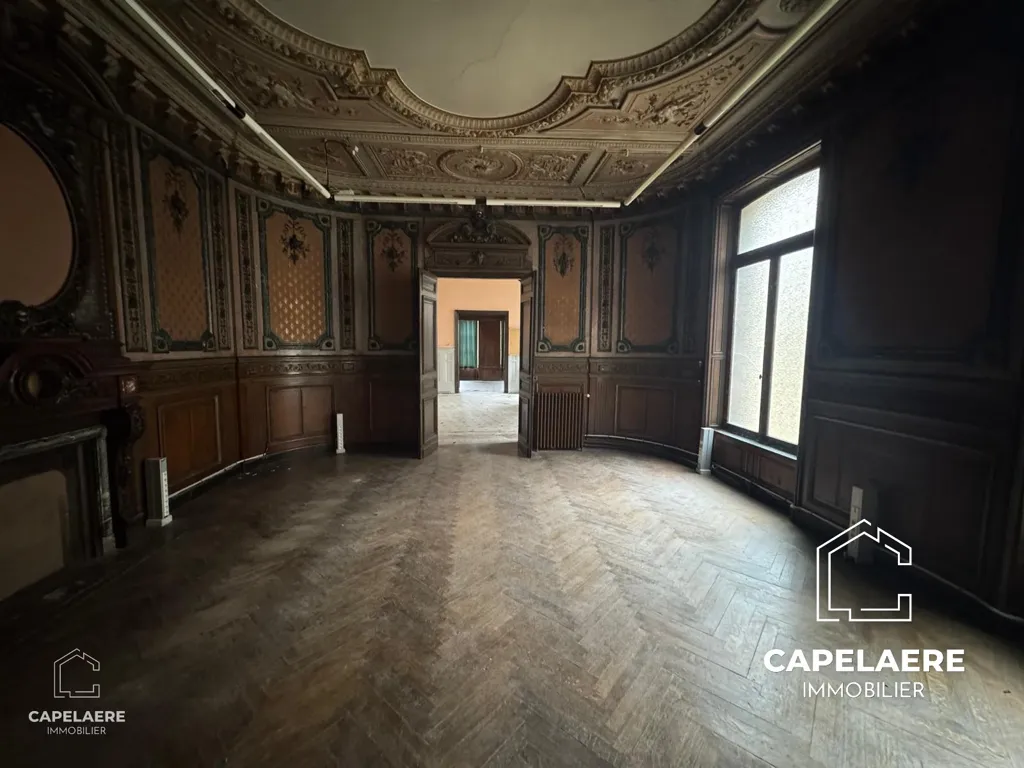 Elutuba - Historic Ensemble with Potential in Saint-Omer