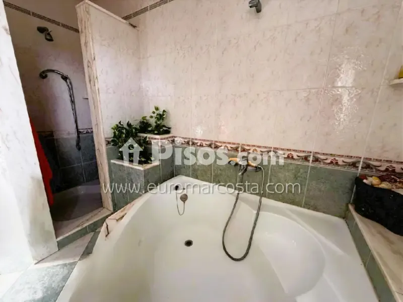 Salles de bain - Luxury Chalet with Private Pool in Elche