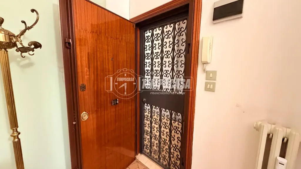 hallway_entrance