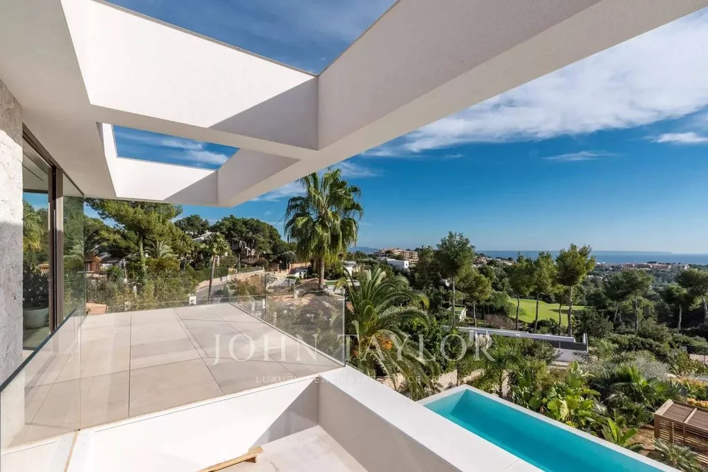 Piscine - Luxury Villa with Sea View in Bendinat