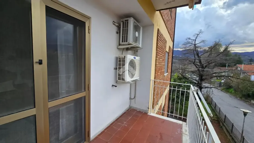 Balcone - Spacious Apartment with Balcony in Rende