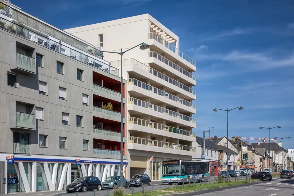 Exterior - New 4-Bed Apartment with Balcony in Moulin du Comte