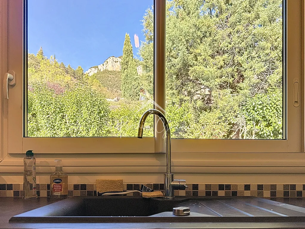 Cuisine - Maison avec Piscine et Vue Panoramique à Millau
