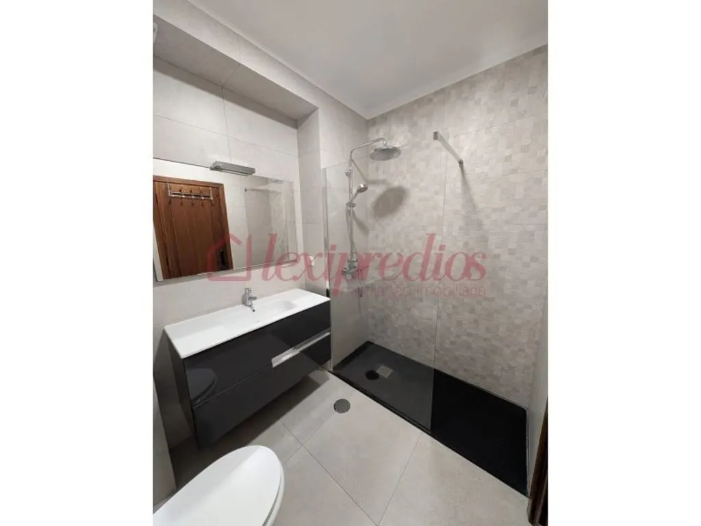 Vannitoad - Luxury Flat with City View in Agueda