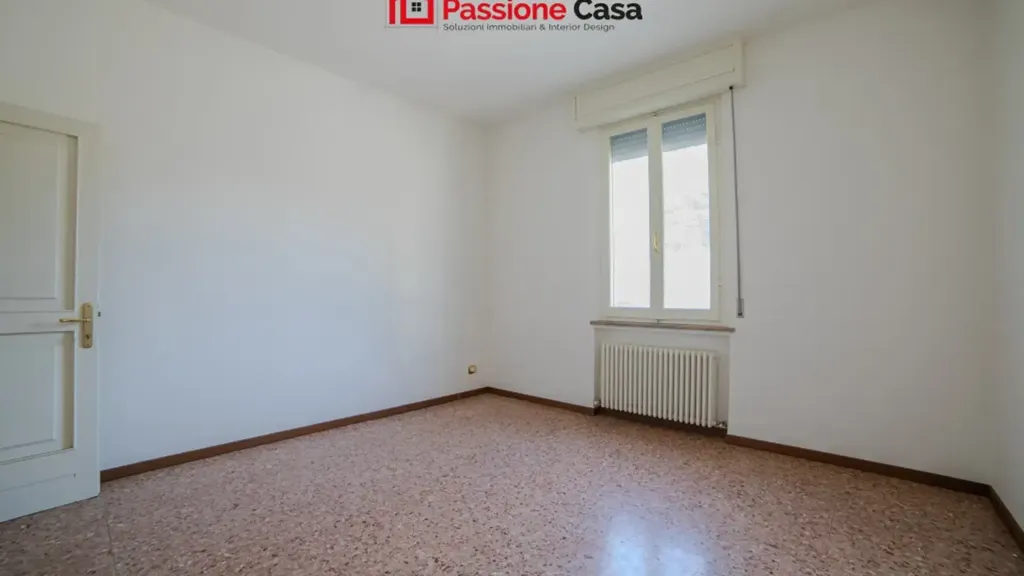 Pièces - Independent House with Two Units in Parma