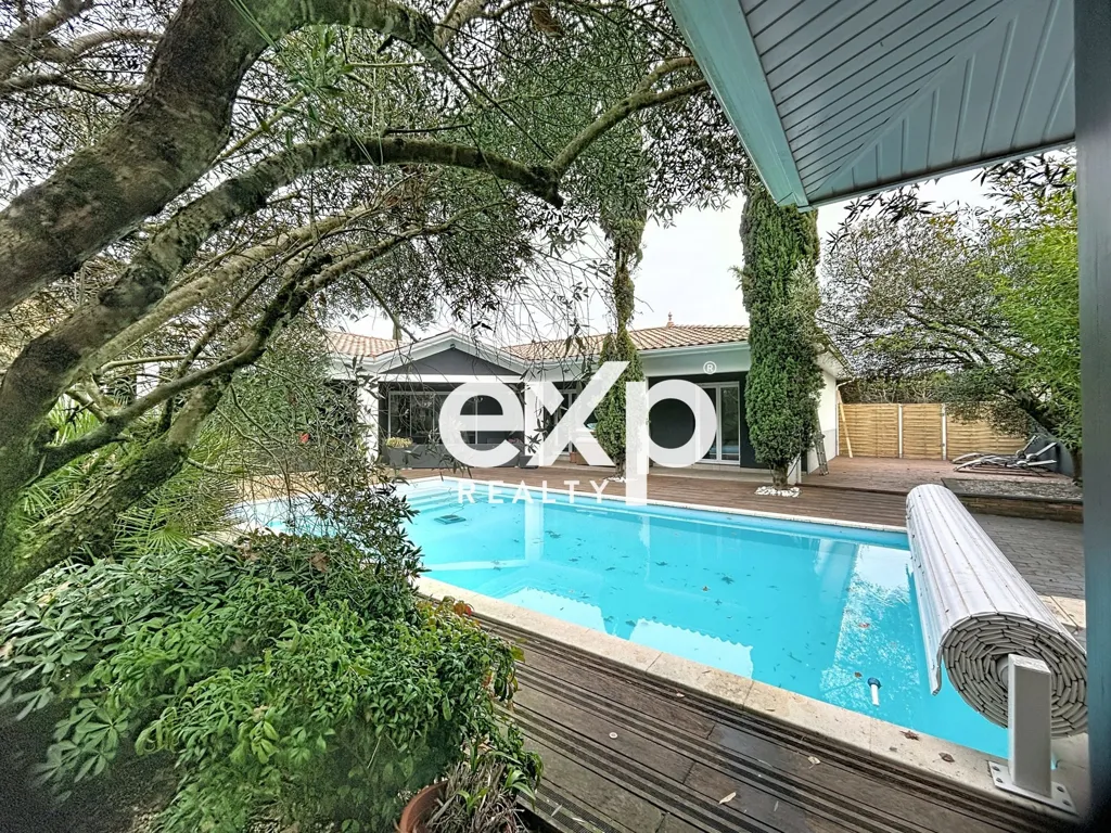 Bassein - Single-Storey House with Pool in Marcheprime